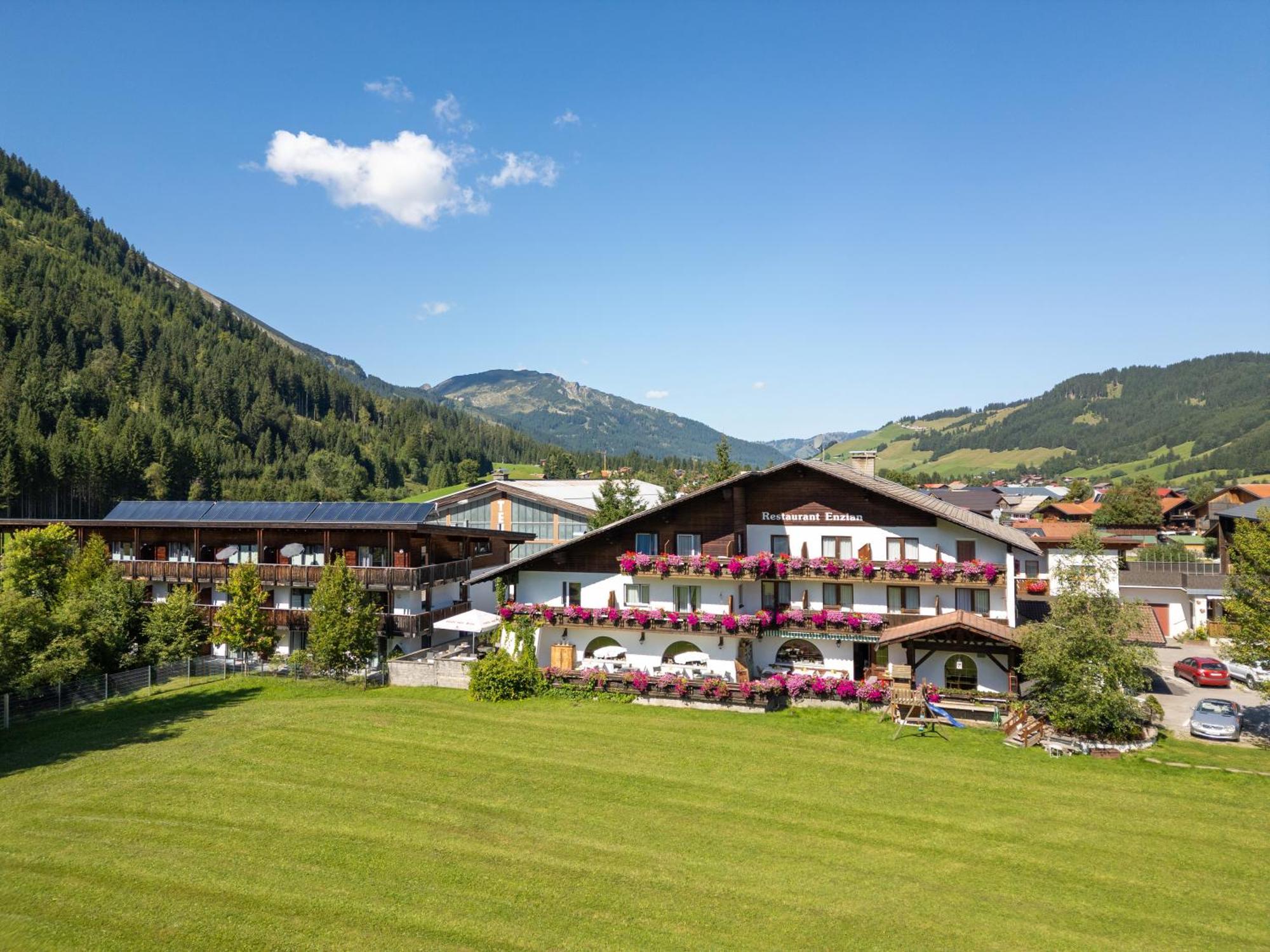 8 Zentrale Hotels nahe der Wannenjochbahn in Schattwald